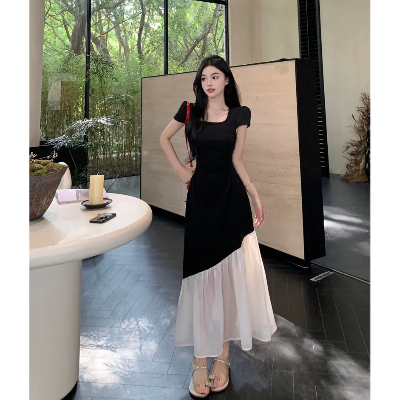 ผู้หญิงฤดูร้อนภาษาฝรั่งเศสคําVINTAGEสีดําPatchwork Tเสื้อเลดี้แฟชั่นไม่สมมาตรตาข่ายแขนสั้นชุด 2025 เสื้อผ้า