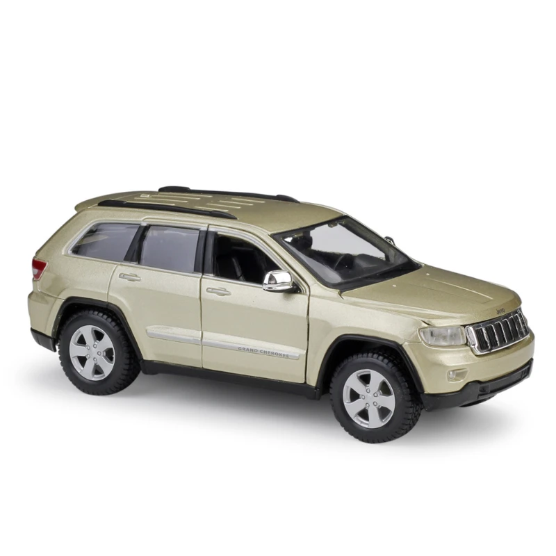 Maisto 1:24 JEEP Grand Cherokee Laredo High Simulation Alloy Diecast Metal Toy Car Model Collection kids Gifts B470