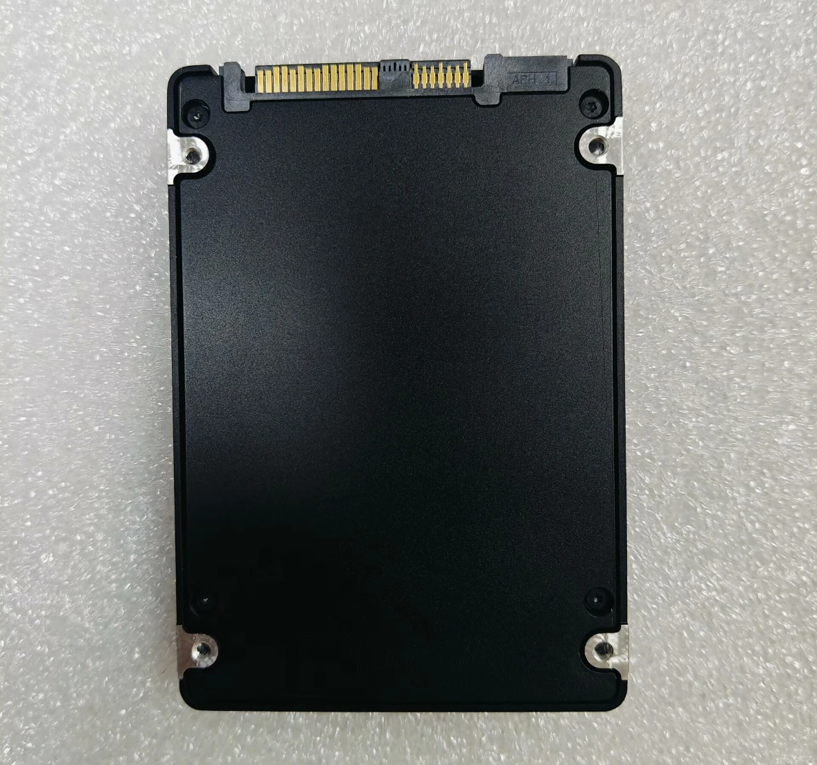 

For PM1633 04NMJF 3.84TB SSD 12GB 2.5-inch SAS Solid state drive