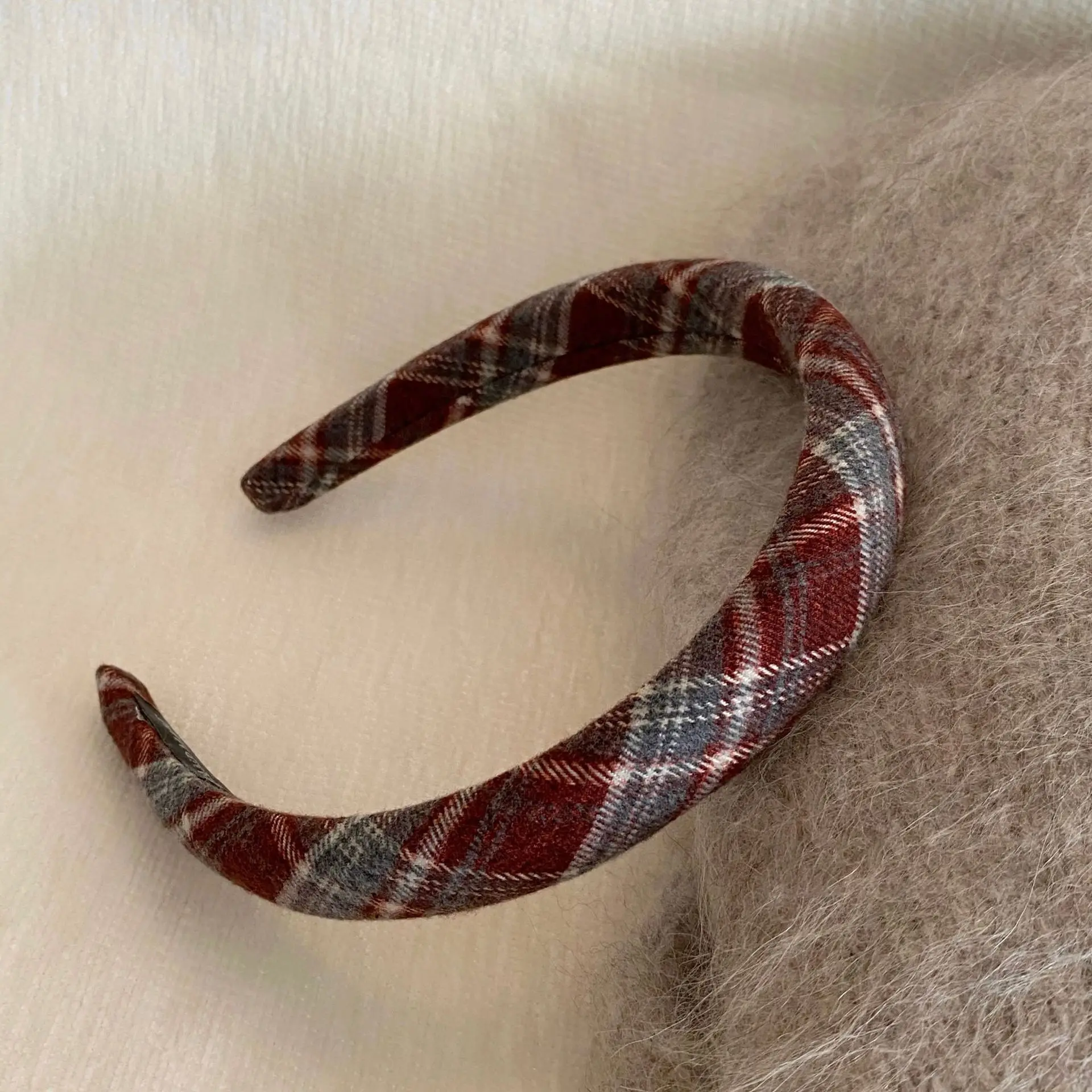 الخريف الشتاء الفانيلا منقوشة العصابات الشعر نمط Preppy مبطن Headbands الكلاسيكية الشعر هوب للنساء غسل الوجه وتتسابق إكسسوارات الشعر