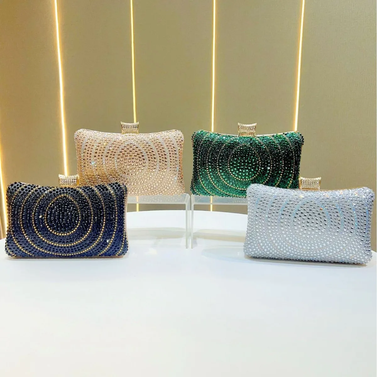 

Новая модная универсальная легкая роскошная вечерняя сумка со стразами, высокочувствительный клатч знаменитостей, женская роскошная темпераментная сумка для ужина
