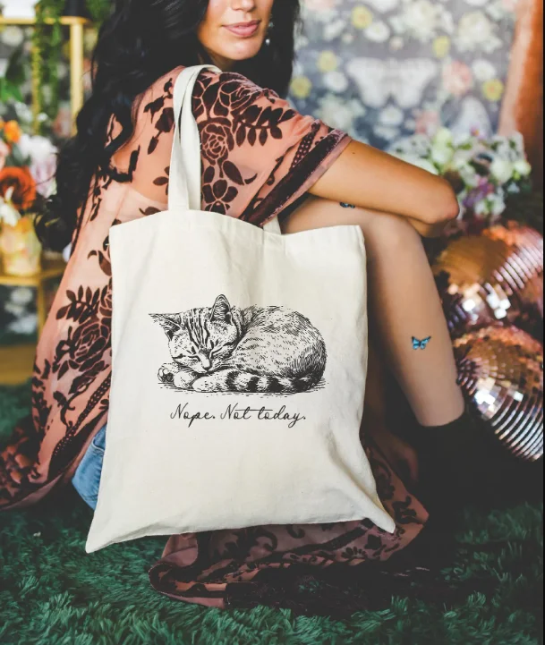 Sleeping Cat Line Art Tote Bag Versatile Minimalist Canvas Shoulder Bag for Men Women Casual Reusable Shopping Handbag Kawaii