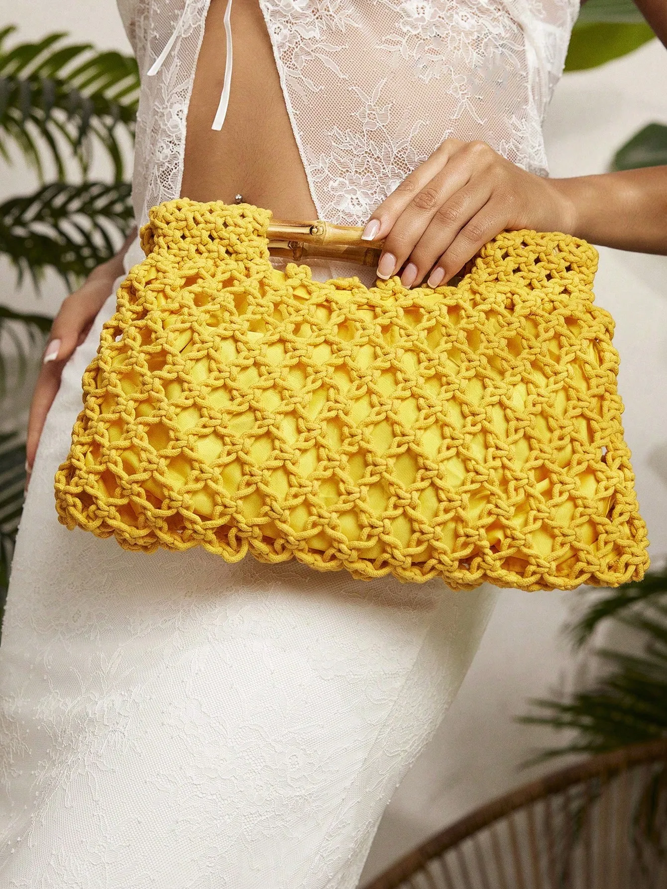 

Ladies, Women Top Handle Bags, Woven Bags, Crochet, Fashionable, Elegant, Simple, Personalized, Versatile, Wooden Handles, For Beach, Vacation, Holiday.