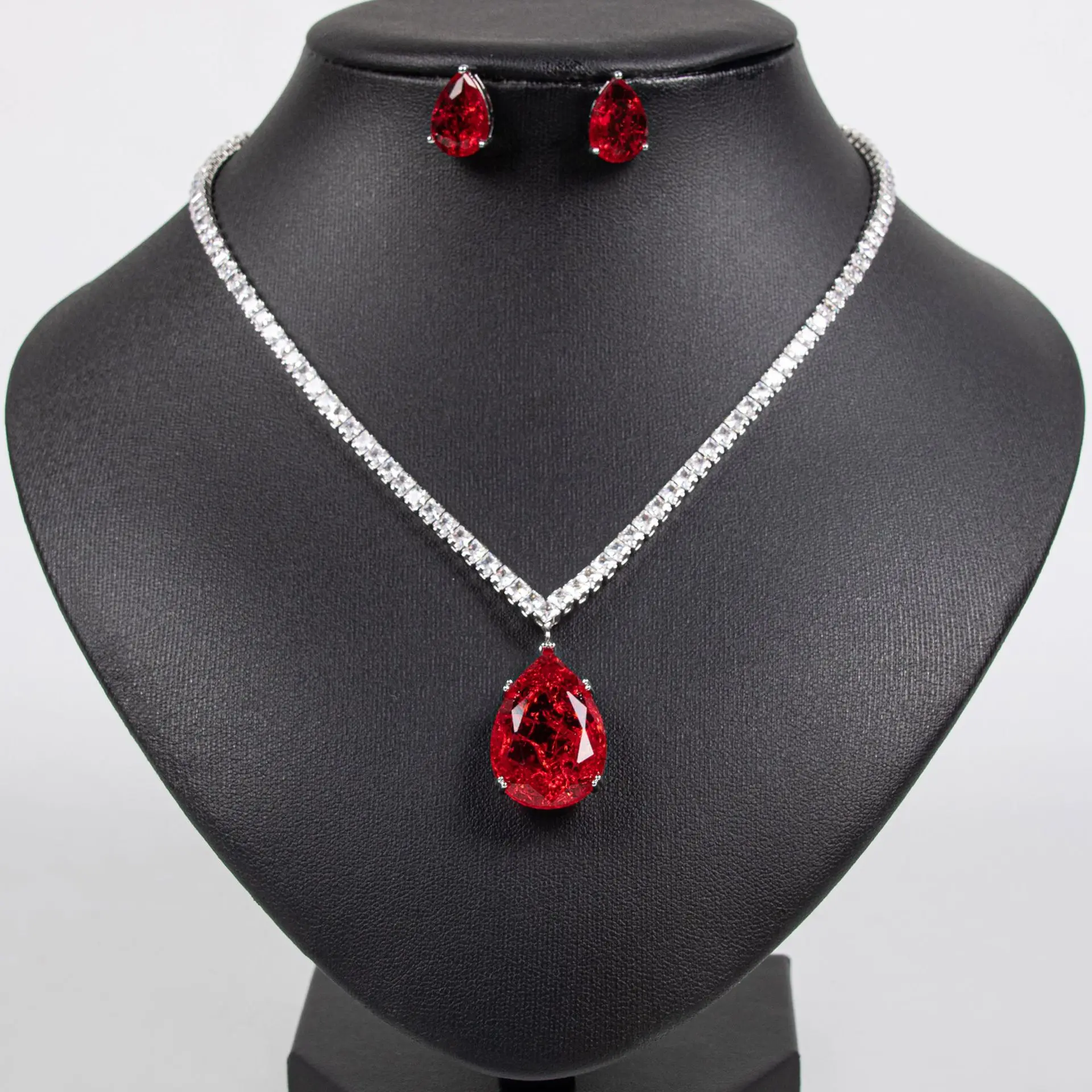 

products European and American jewelry women's ins wind love necklace earrings set simple water drop zircon pendant w