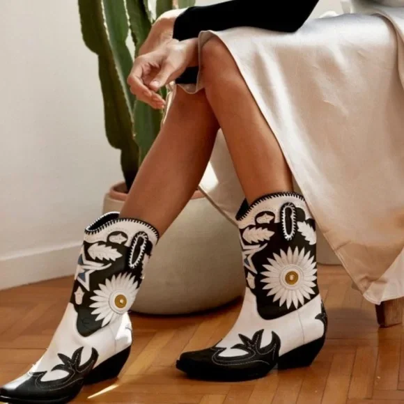 IPPEUM Western Cowgirl Boots Flower Cowboy Boots Chunky Heels Wedge Boots Women Shoes Winter Sunflower Boots Luxury Brands