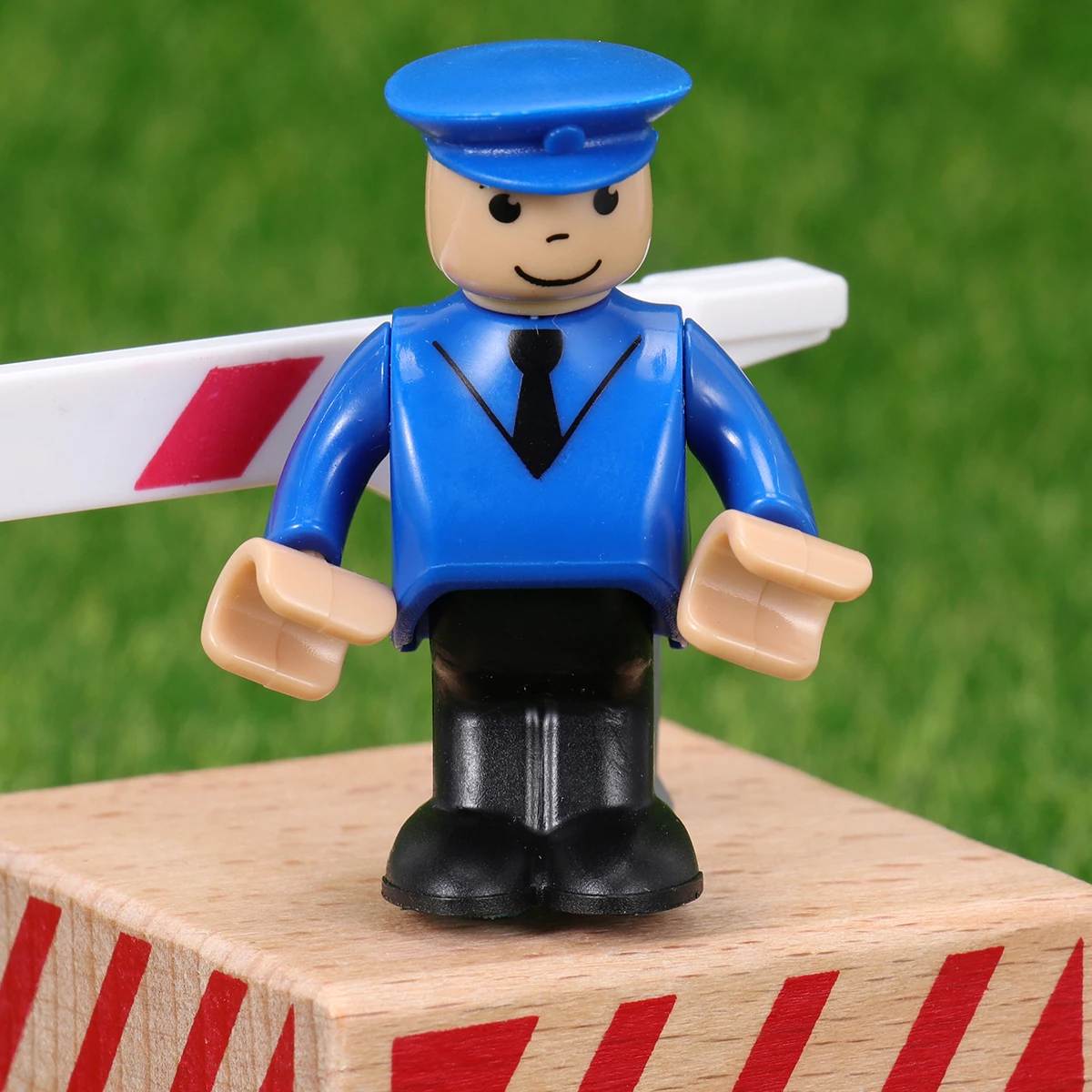 

1pc Wooden Traffic Roadblock Railing Toy Movable Traffic Barrier Imitating Traffic Police Working Scene Toy Solid Beech Model To