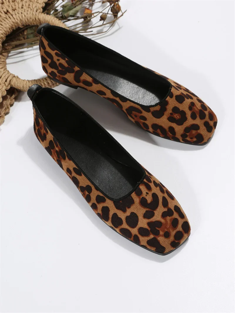 2024 Spring and Autumn Fashionable Comfortable Elegant Versatile and Wear-resistant Casual Flat-soled Leopard Print Shoes