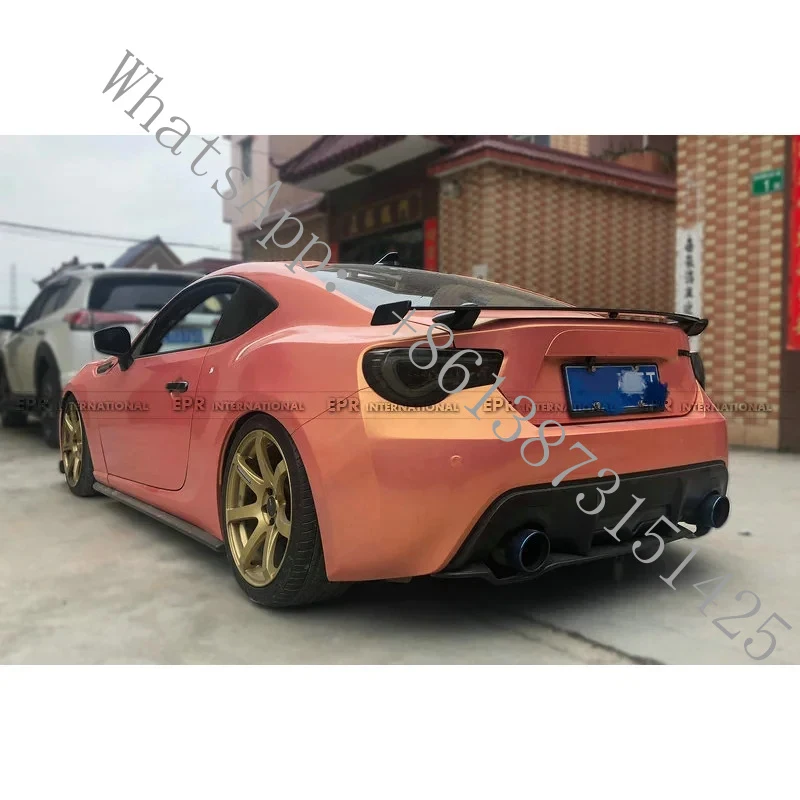 

Suitable BRZ RS-Style Carbon Fiber Small Fixed Spoiler