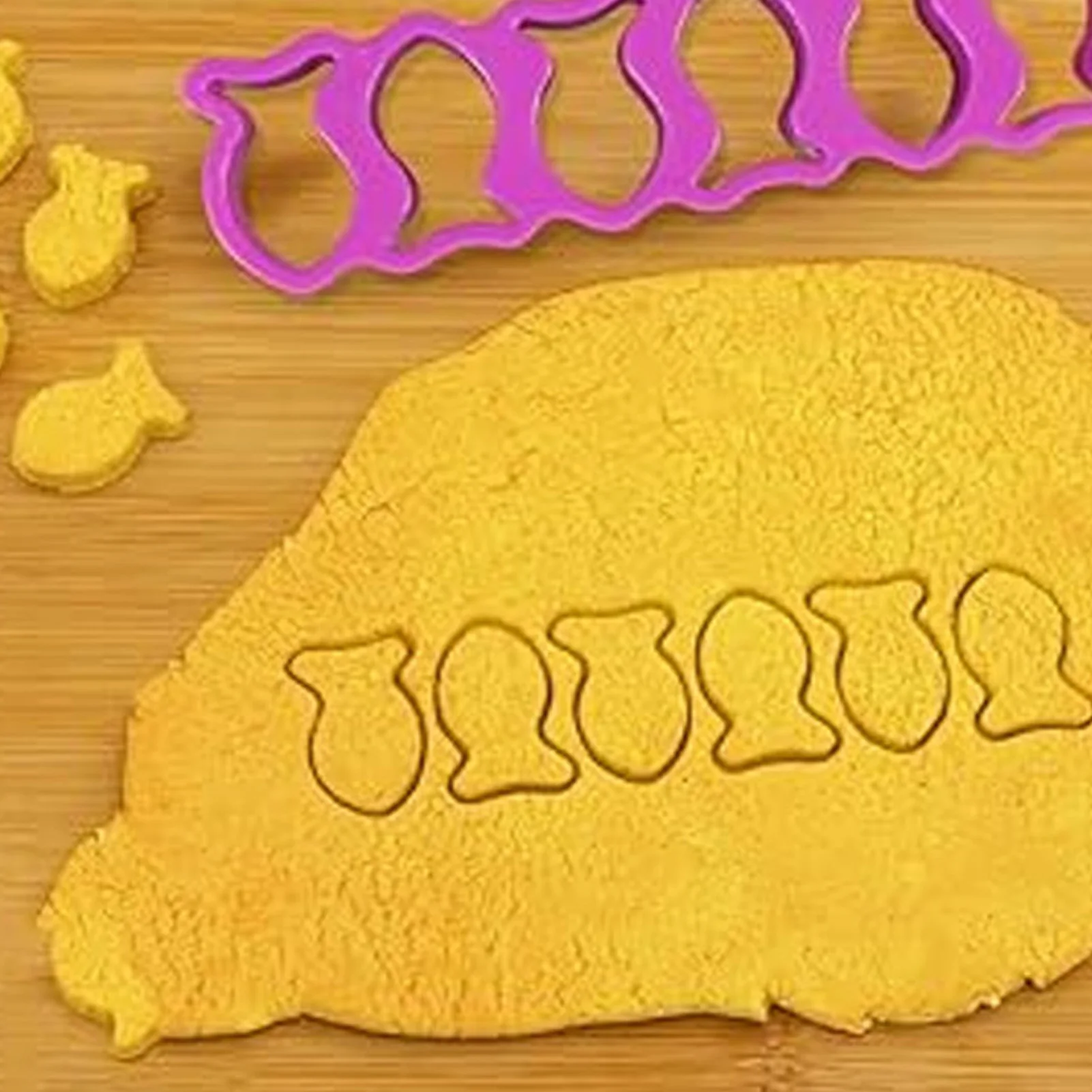 Goldfish Cracker Cutter Mini Plastic Reusable Tiny Fish Cookie Cutter for Baking Cookie Tiny Fish Shaped