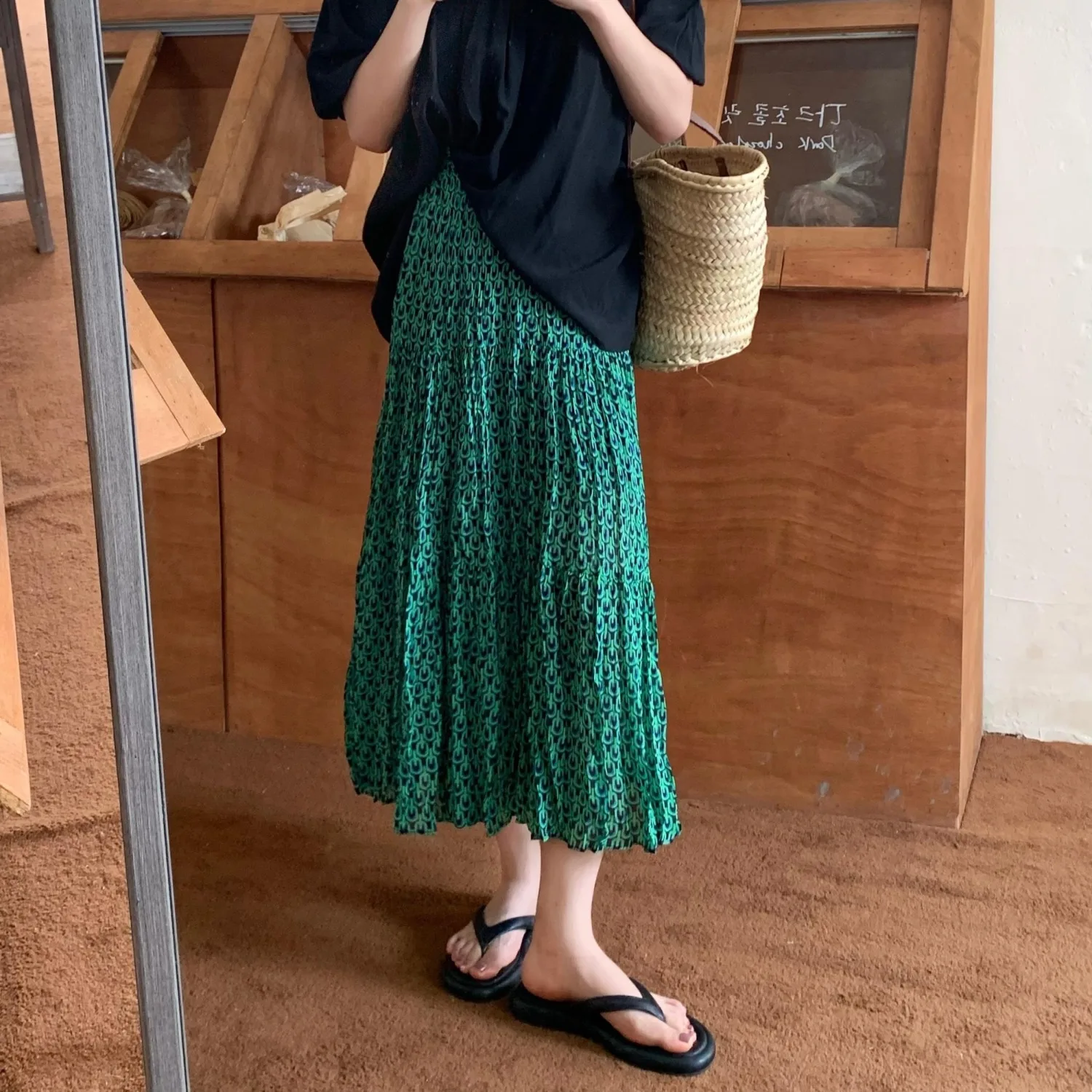 

2024 Spring Summer Women New Thin High Waist Skirts Female Floral Print Pleated Skirt Ladies Loose Chiffon A-line Skirts B241