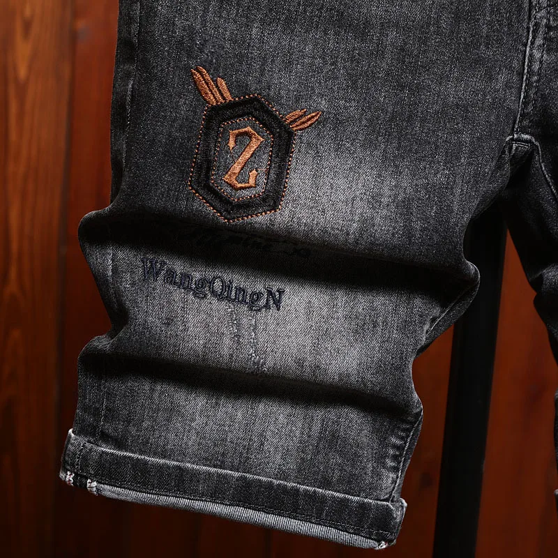High end embroidered printed denim shorts for men, light luxury, fashionable, slim fit, summer trend, five quarter pants