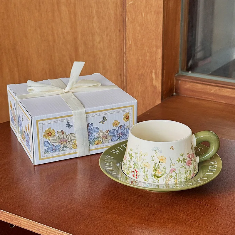 Wind hand-painted wildflower ceramic cup and saucer set, small fresh and high-value coffee cup gift box.