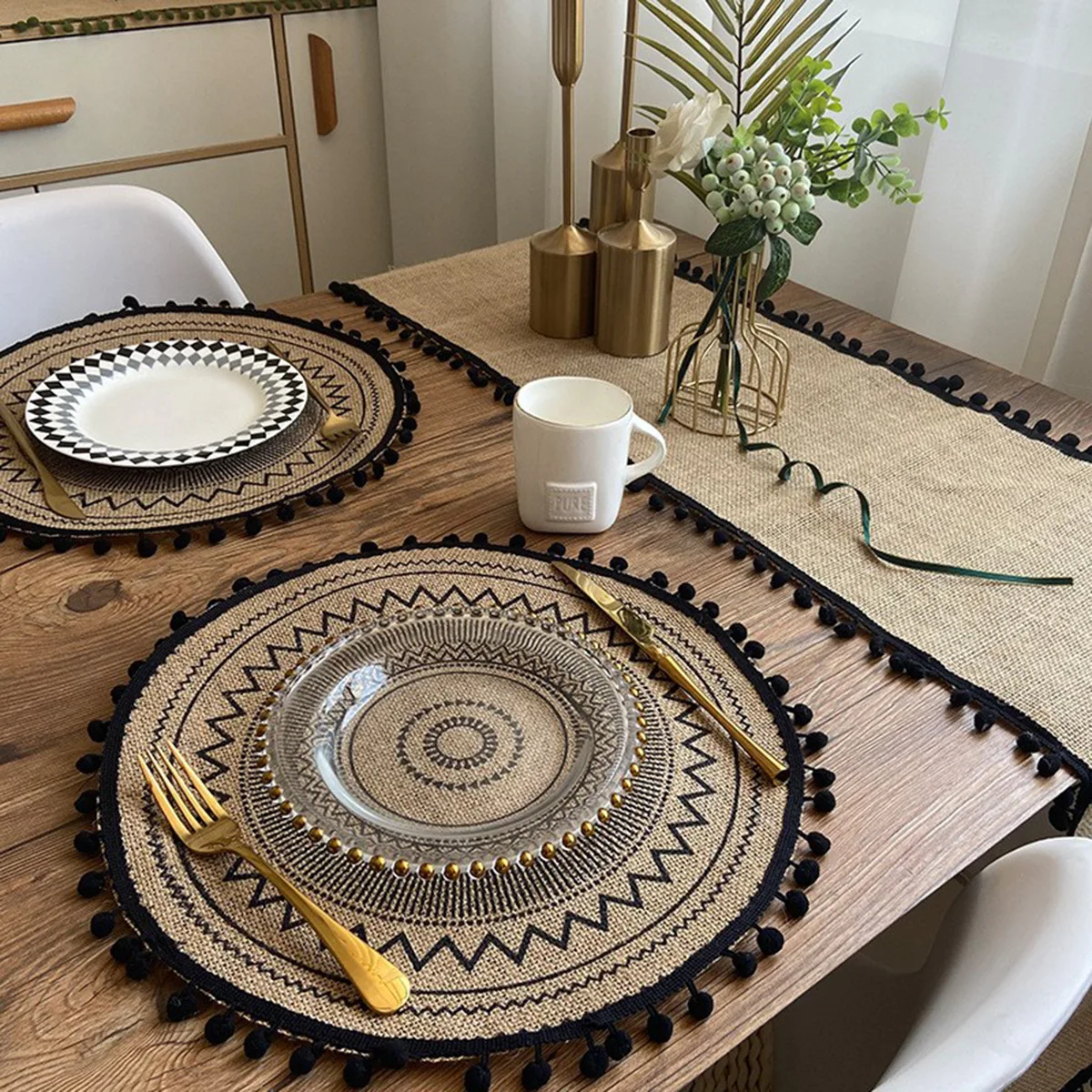 

New round jute wool ball tassel woven placemat atmosphere table decoration table mat retro insulation pad