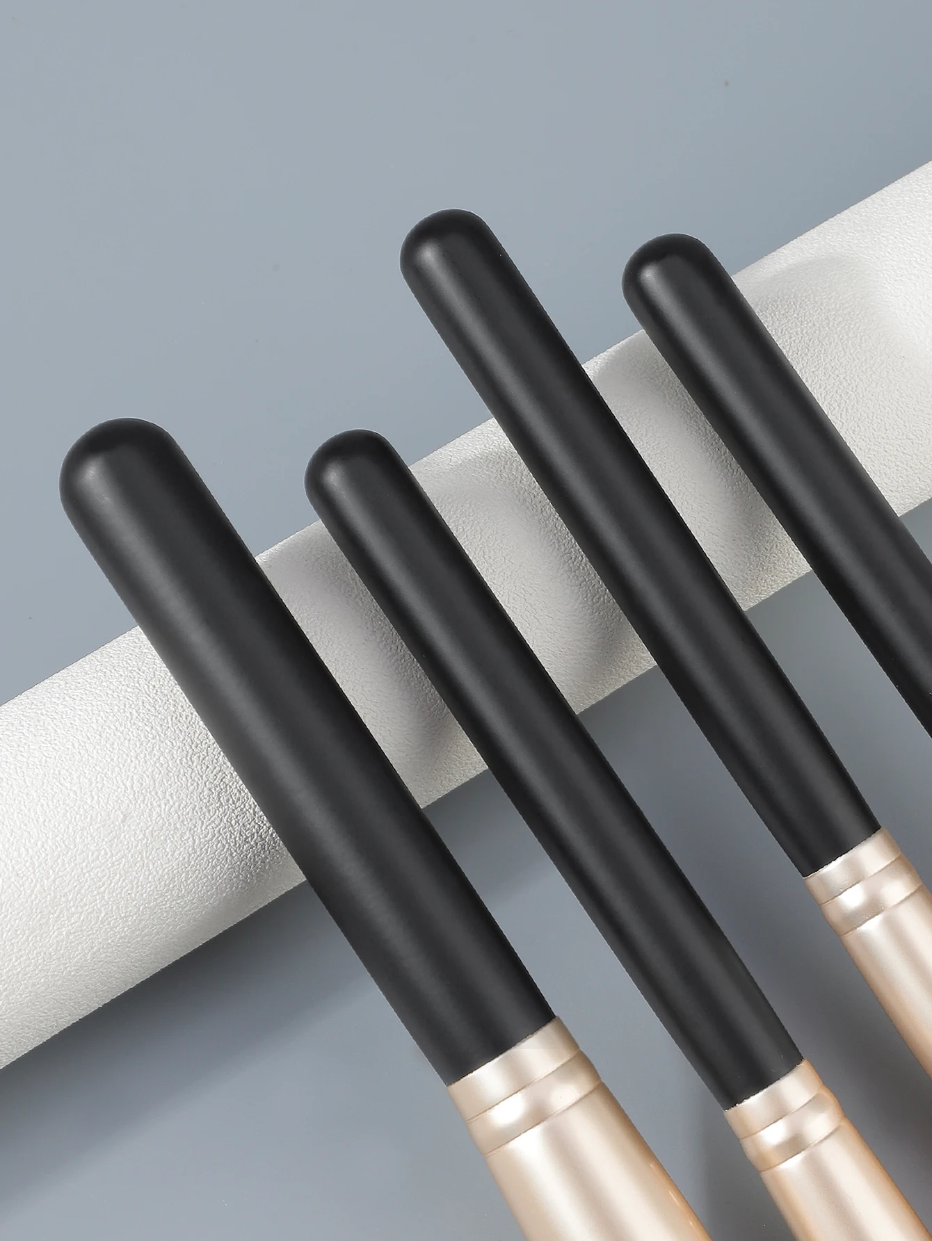 مجموعة فرش مكياج سوداء مكونة من 24 قطعة لمكياج الوجه والعين، مجموعة فرش مكياج احترافية للنساء والفتيات | هذه الفرش تصميم #2