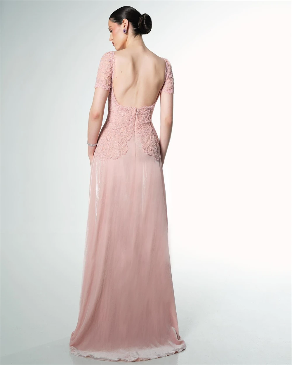 Abiti da sera rosa personalizzati di alta qualità Temperamento senza spalline maniche corte Abito da ritorno a casa Vestido De Festa di lusso