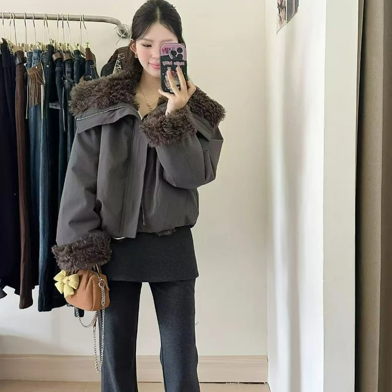 

Fashionable Two-sided Cotton-padded Jacket for Women The 2026 Autumn Winter New Large-sized Large-collar Design for Collection