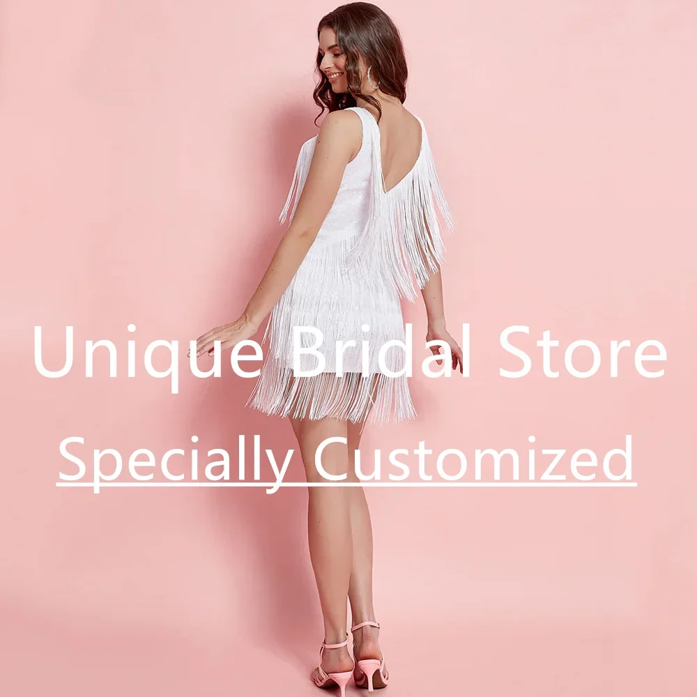Maßgeschneiderte klassische Abend-Cocktailkleider, schöne Federn, Meerjungfrau, rückenfrei, sexy V-Ausschnitt, ärmellos, weiß, kurz, Party, Abschlussball