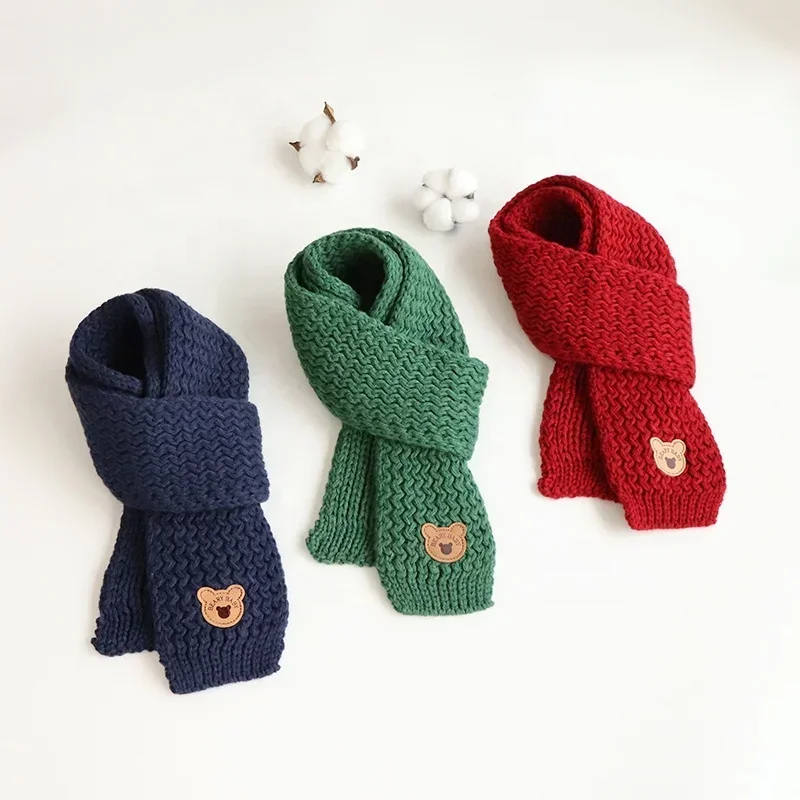 New Trendy Kid Scarf Boys Girls Cute Knitted Acrylic Warm Soft Small Scarf Baby Boys Cartoon Bear Pattern Red Christmas Scarf