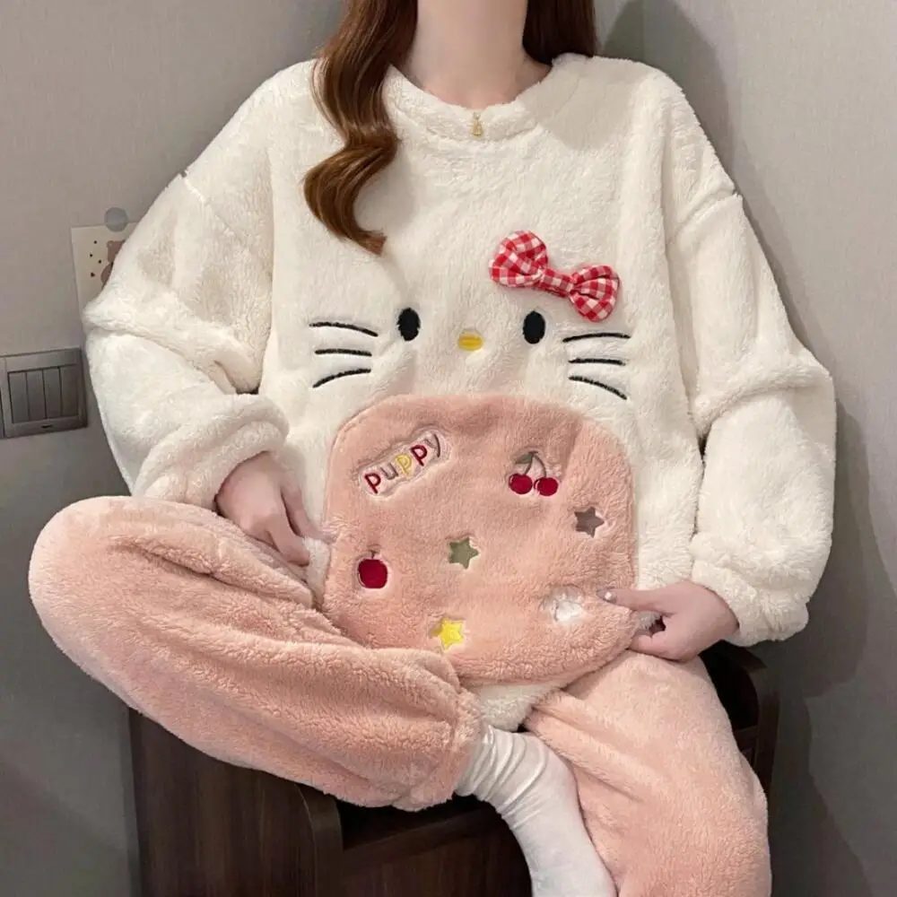 

Милый женский зимний пижамный костюм Hello Kitty из кораллового флиса, женская плюшевая домашняя одежда с героями мультфильмов, топы для девочек в стиле аниме, брюки, одежда для отдыха