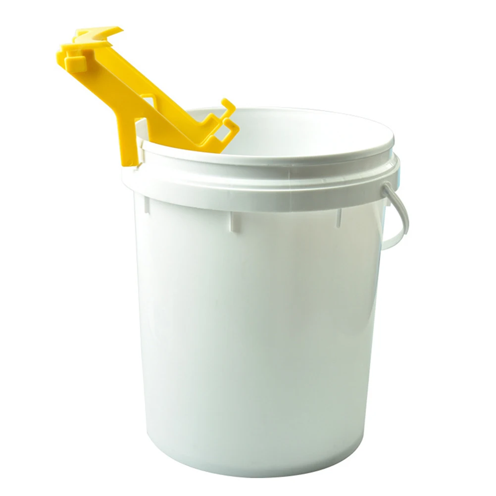

2pcs Bucket Stand Beekeeper Tools High Quality Plastic Rack Safe Easy Extraction for Beekeeping Honey Bucket