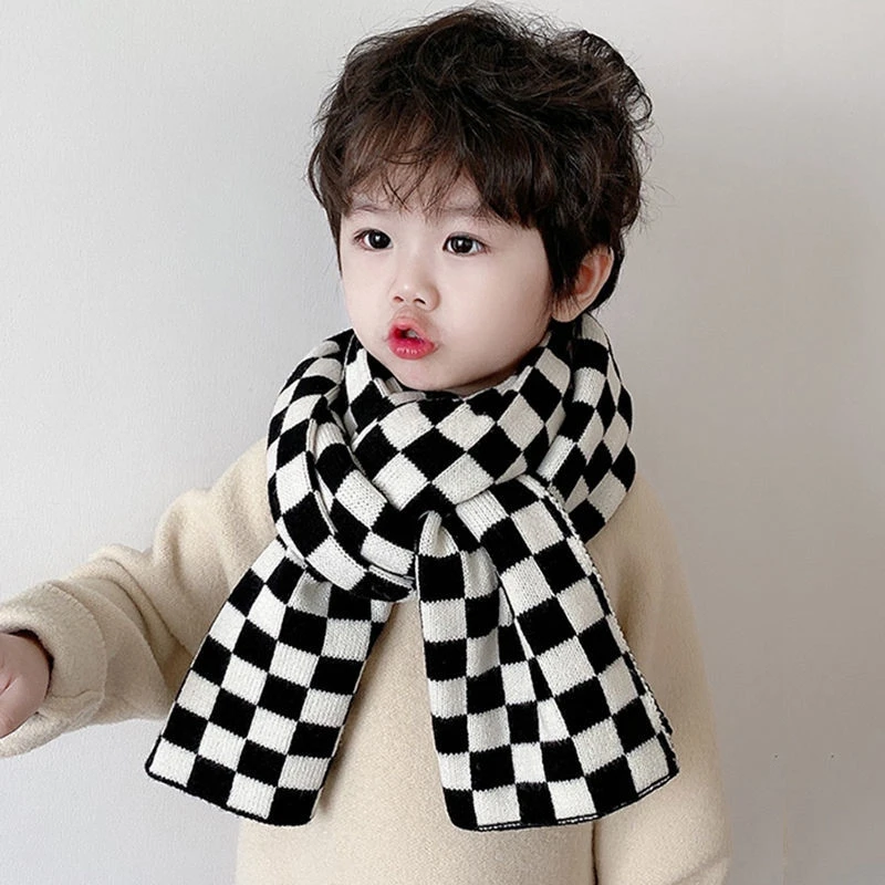 Checkerboard children\'s wool scarf knitted Korean black and white checkered children warm autumn and winter baby boys and girls