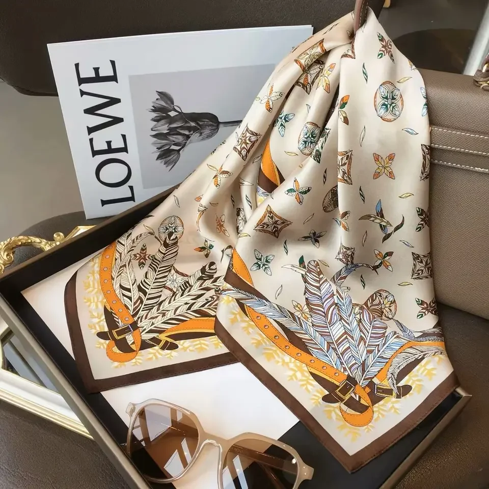 

70*70cm New Korean Dots Print Scarf Women's Elegant Chiffon Neckerchief Spring French Style Silk-like Square Shawl