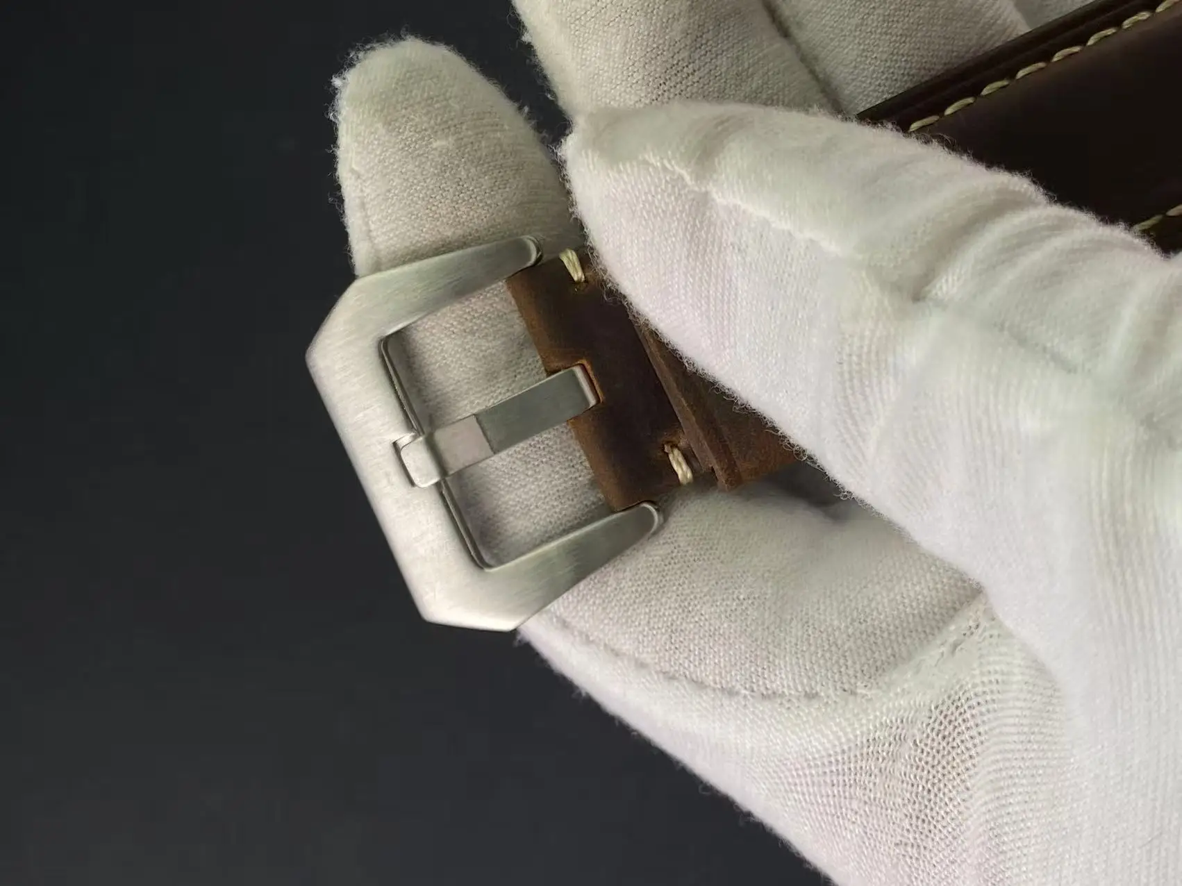 44 ملم ساعة رياضية وترفيهية أوتوماتيكية ميكانيكية مقاومة للماء للرجال ضوء ليلي بتوقيت جرينتش منطقة زمنية مزدوجة حركة النورس رائعة للغاية