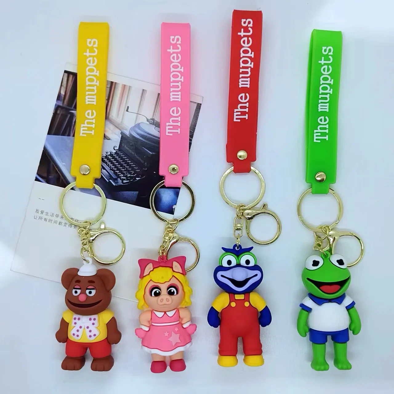 Creative Cartoon Muppet Adventures Cute Comey Frog Miss Piggy Fuzzy Bear Walter key chain for men and women pendant gifts