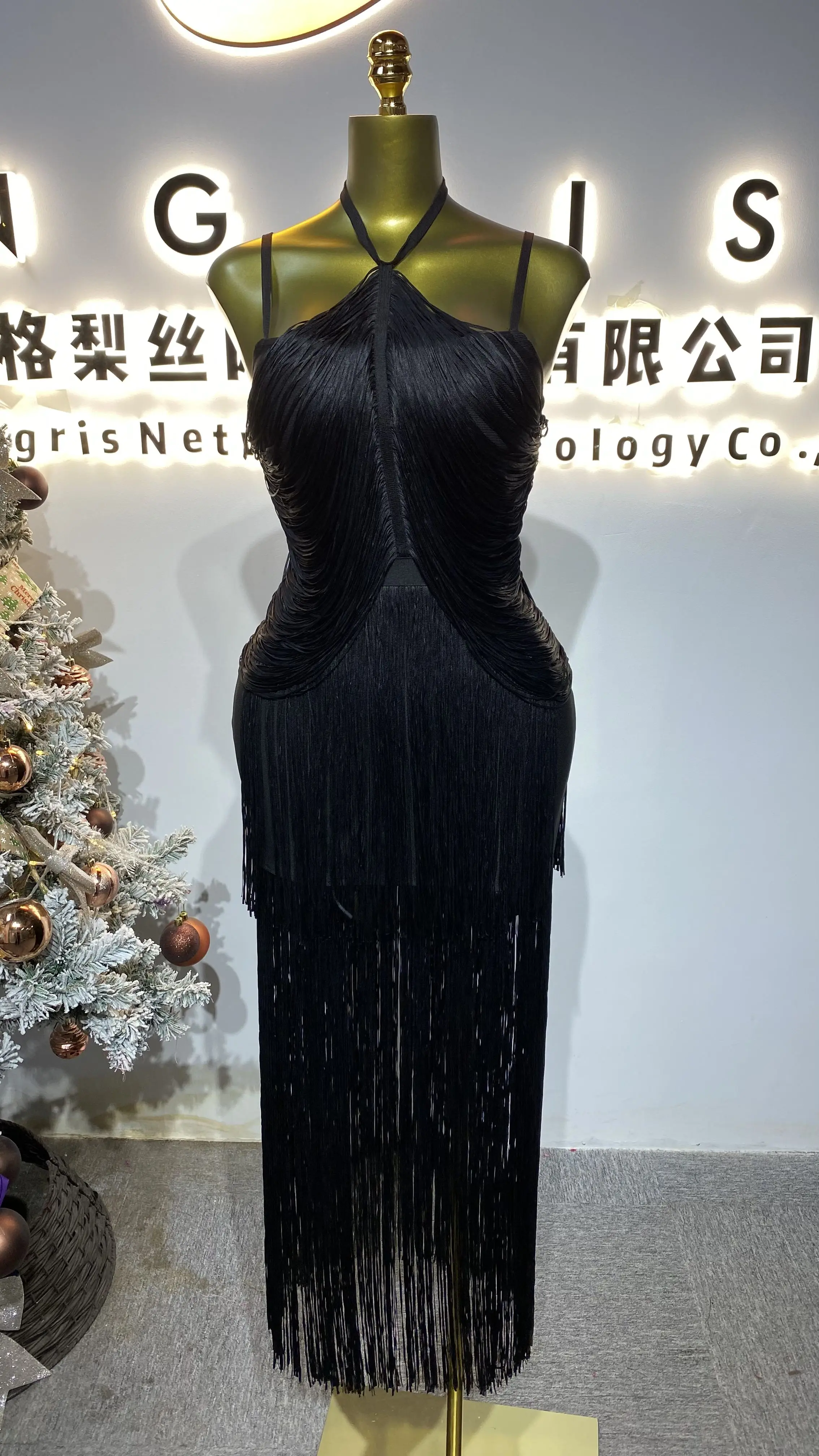 

Fashionable backless tassel dress, solid color, sexy Maxi unique design tassel fashion party dress-GZXX143