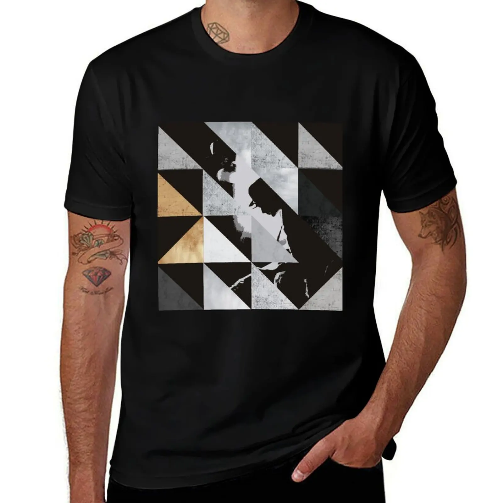 

hum and U2 Triangles rattle T-Shirt Standard Fit Solid Tee Shirt