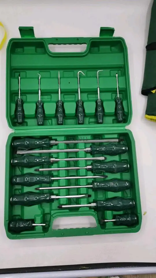 Juego de caja cruzada de una palabra con destornillador perforador en forma de corazón, cambio de cuchillo, juego de 12 piezas que se puede martillar de 3-6-8 pulgadas, resistente al aceite y duradero