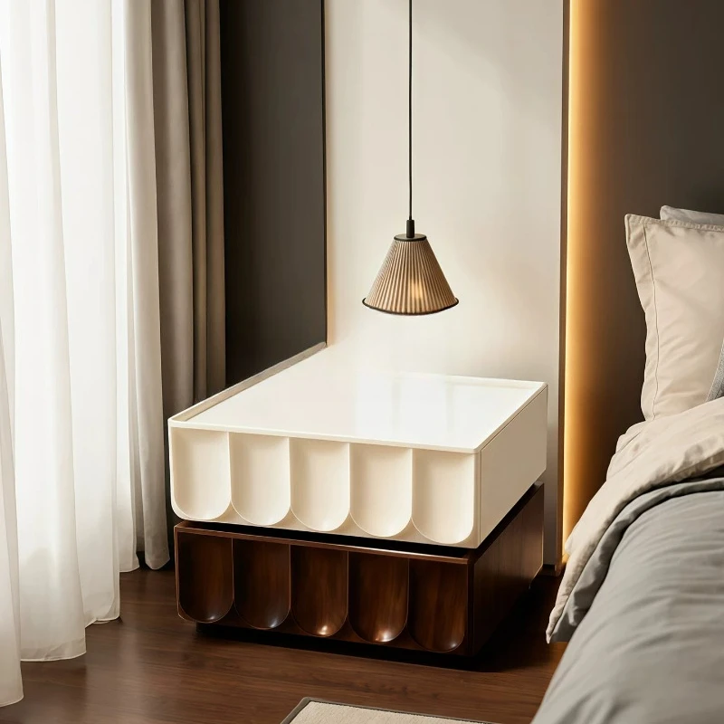 Japanese Luxury Bedside Table Dark Brown Elegant Narrow Modern Night Stand Storage Nordic Mesitas De Noche Bedroom Furniture