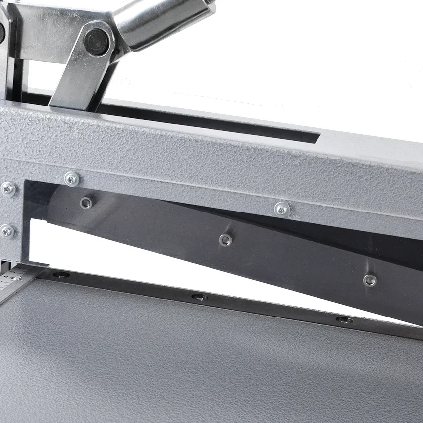 Heavy‑Duty Metal Shearing Cutting Machine, Strong Shear Cutter for Aluminum Sheet, Steel Plate & Polymer Board Processing