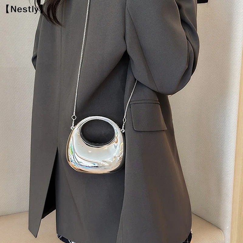 Damen-Umhängetasche mit Kette, kleine Geldbörse, Acryl, metallischer Glanz, Halbmond-Form, Party- und Bankett-Damentasche, luxuriöse Handtasche〔Nest〕 – Detail 10