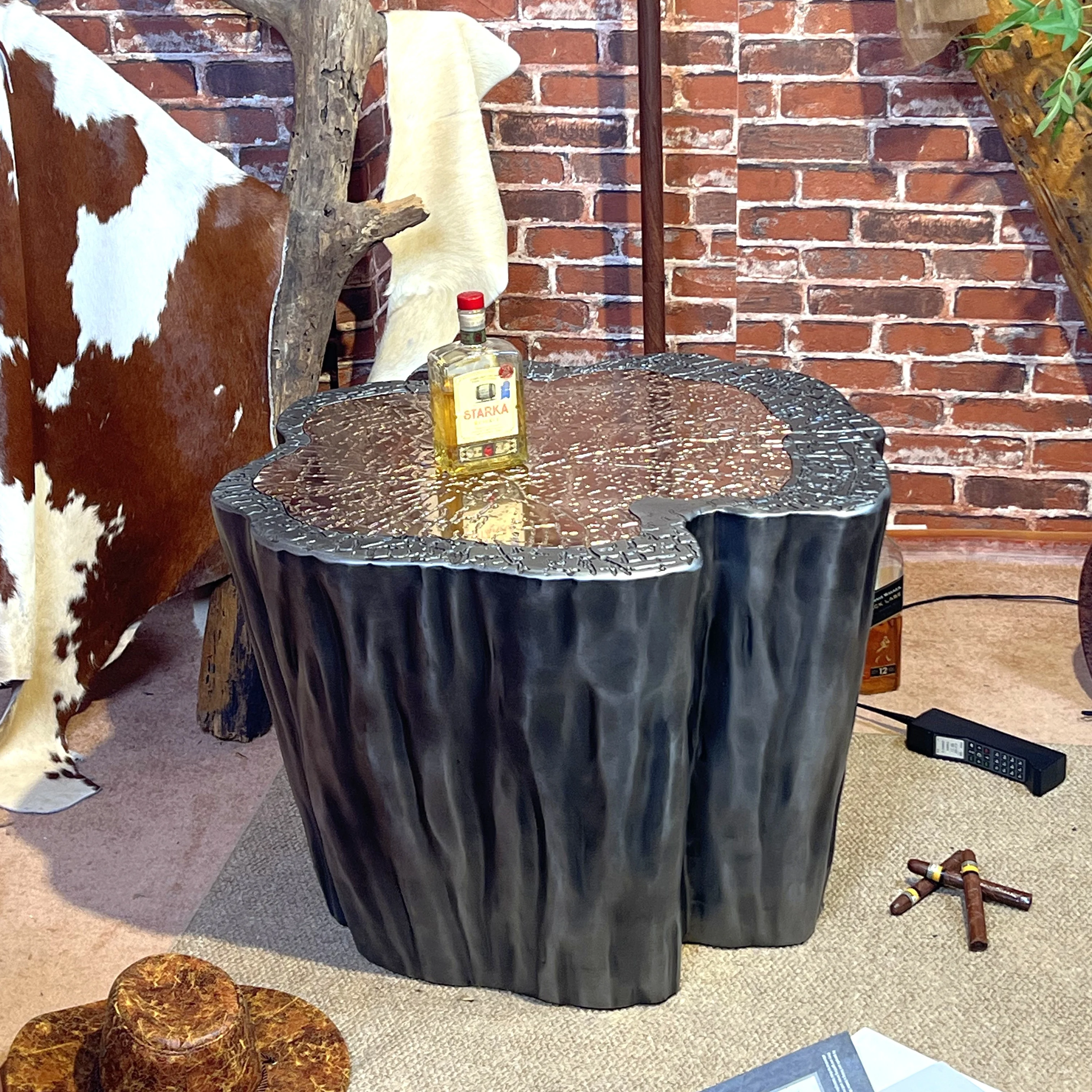 

Легкий роскошный журнальный столик из цельного дерева с травящей алюминиевой пластиной, бытовой журнальный столик