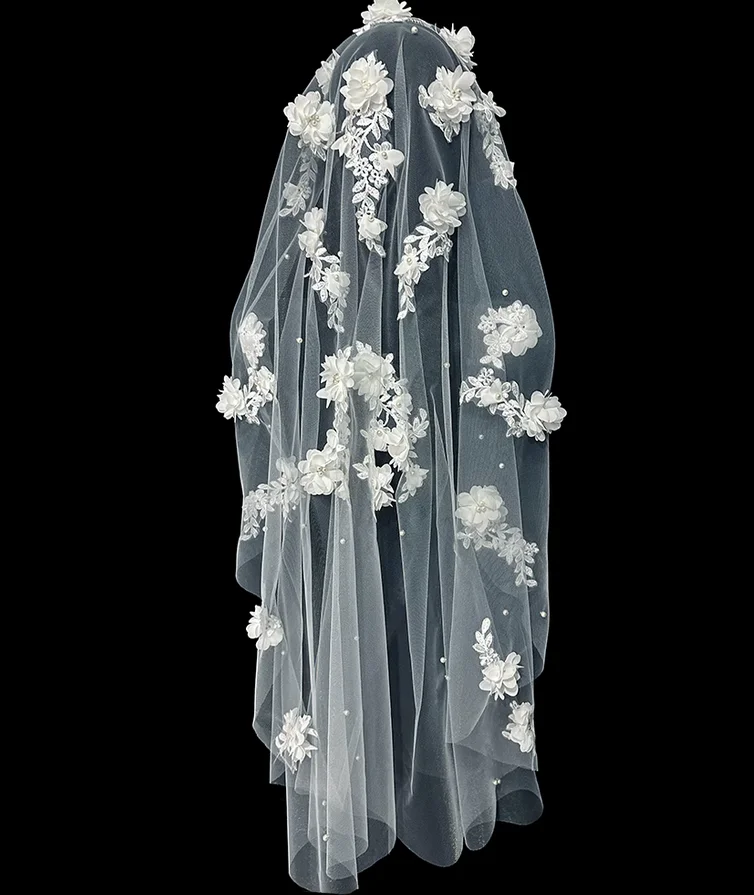 Super ethereal, forest-style pearl and flower veil for brides, perfect for wedding photos, new spring arrivals.