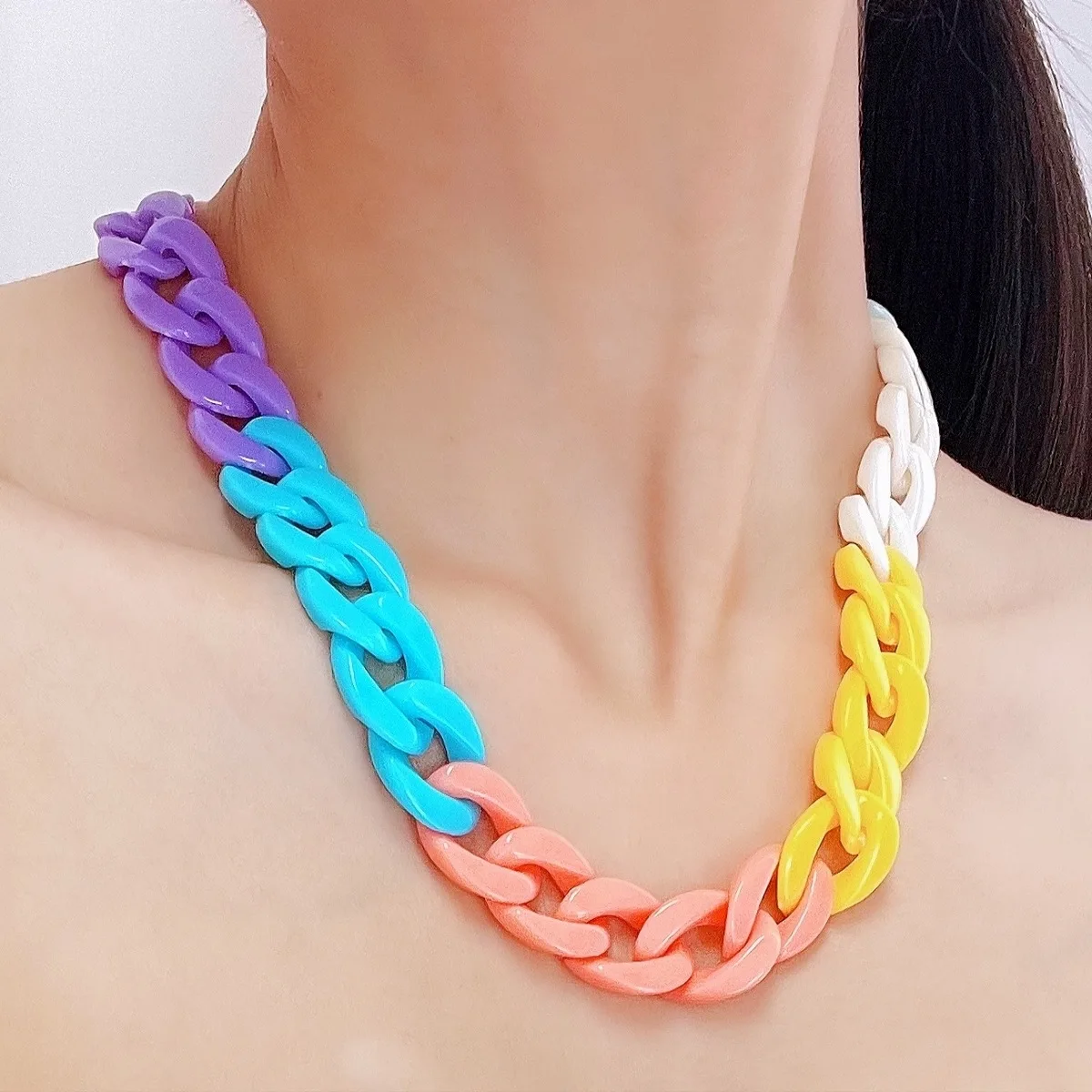 Vintage Colorful Chain Choker Necklace for Women Statement Gold Color Acrylic Chain Chunky Collar Fashion Necklace Jewelry Gifts