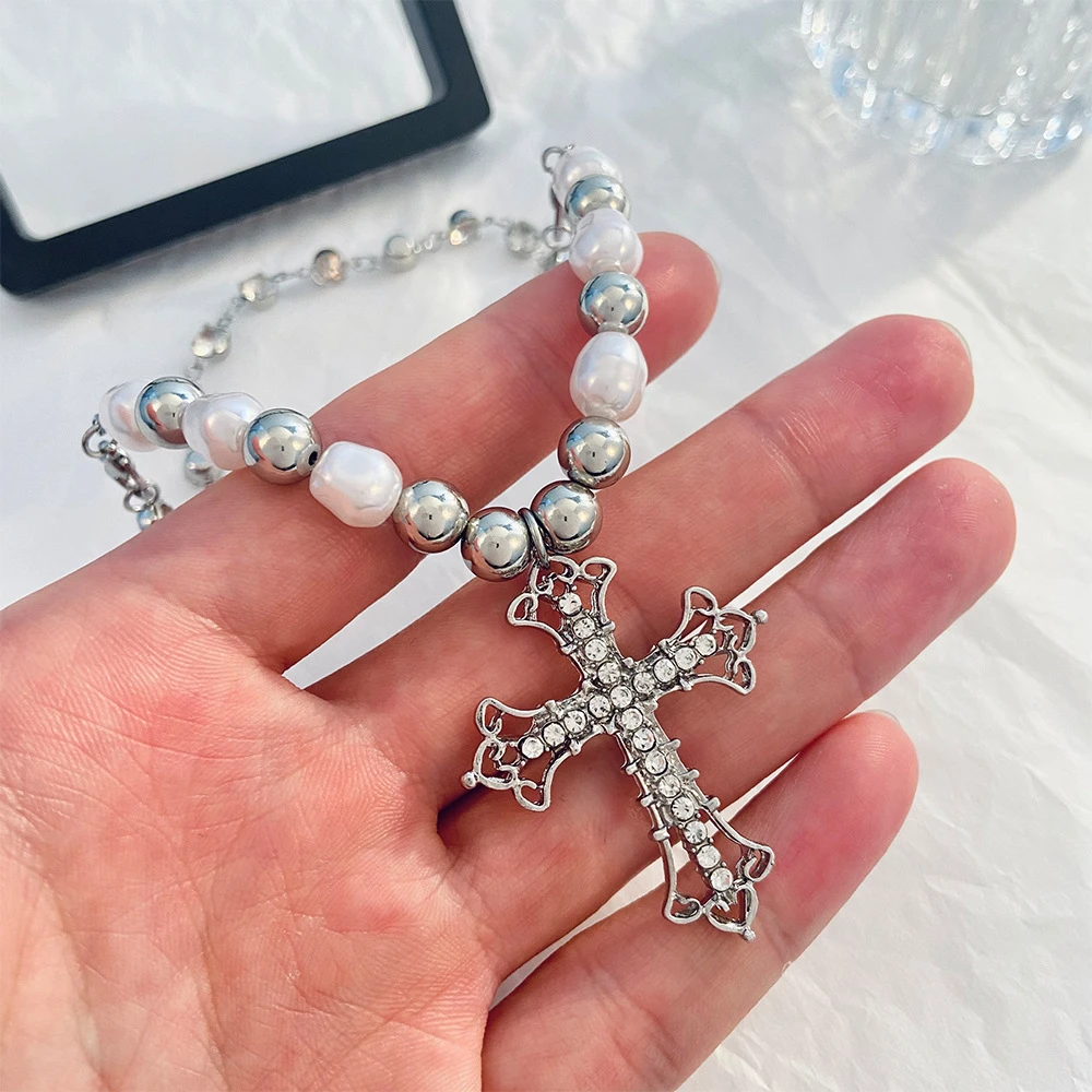 Exquisite Rhinestone Cross Pendant Necklace Punk Unisex Pearl Necklaces Hip Hop Choker Clavicle Chain Party Jewelry Friend Gifts