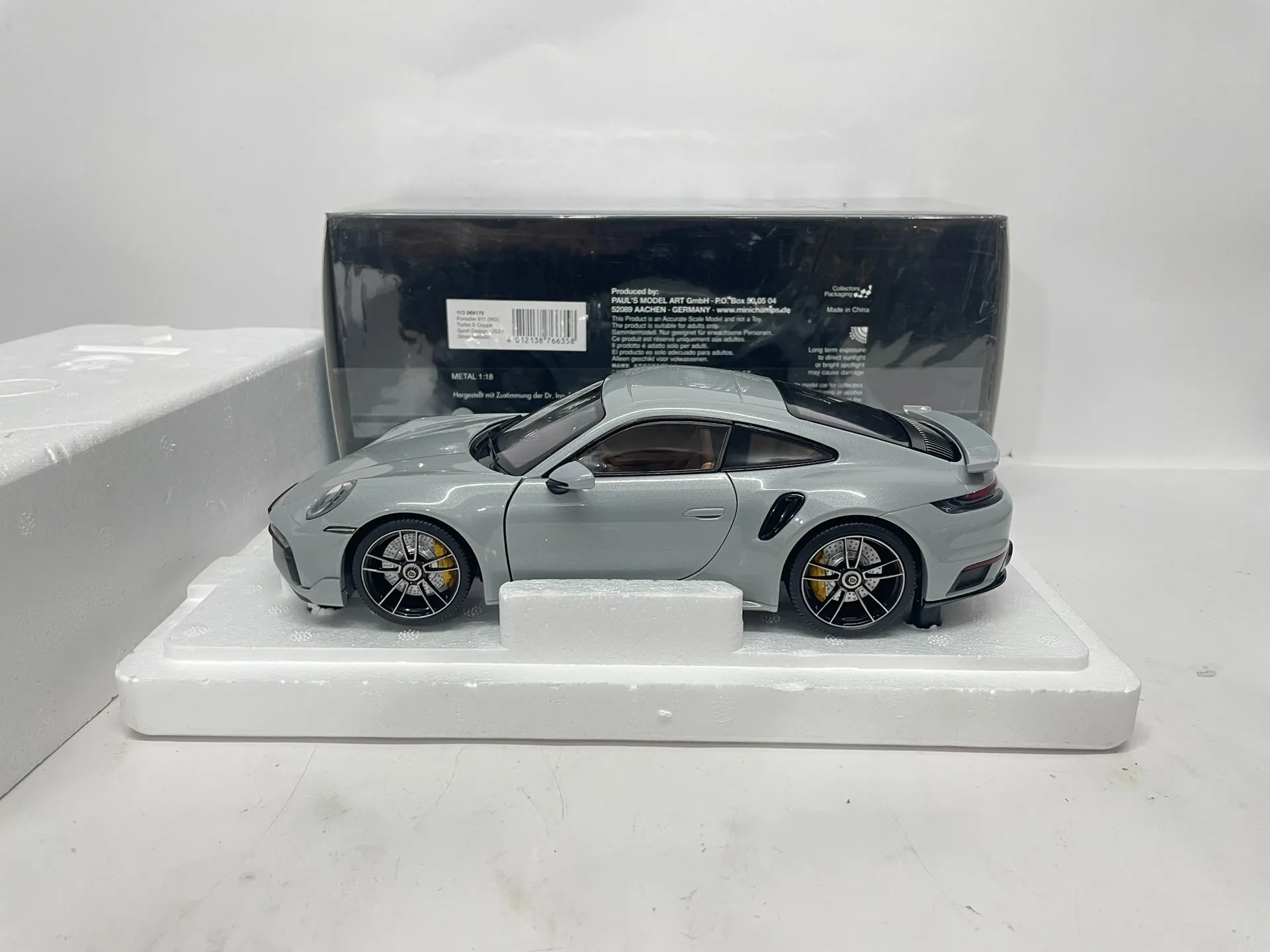 Minichamps 1:18 992 Turbo S Silver Simulation Limited Edition All Open Alloy Metal Static Car Model Toy Gift
