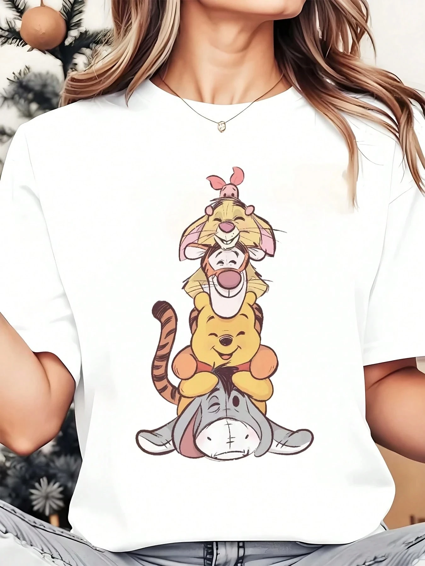 

2026 New High Quality Pure Cotton Loose Sporty Tshirt Winnie The Pooh Tigger Piglet Eeyore Roo Cartoon Christmas Scene Design
