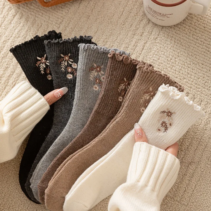 1/6 Paar Herbst Winter Dicke Plüsch Warme Socken Damen Retro Einfache Lange Socken Kanten Blumen Modische Vielseitige Socken