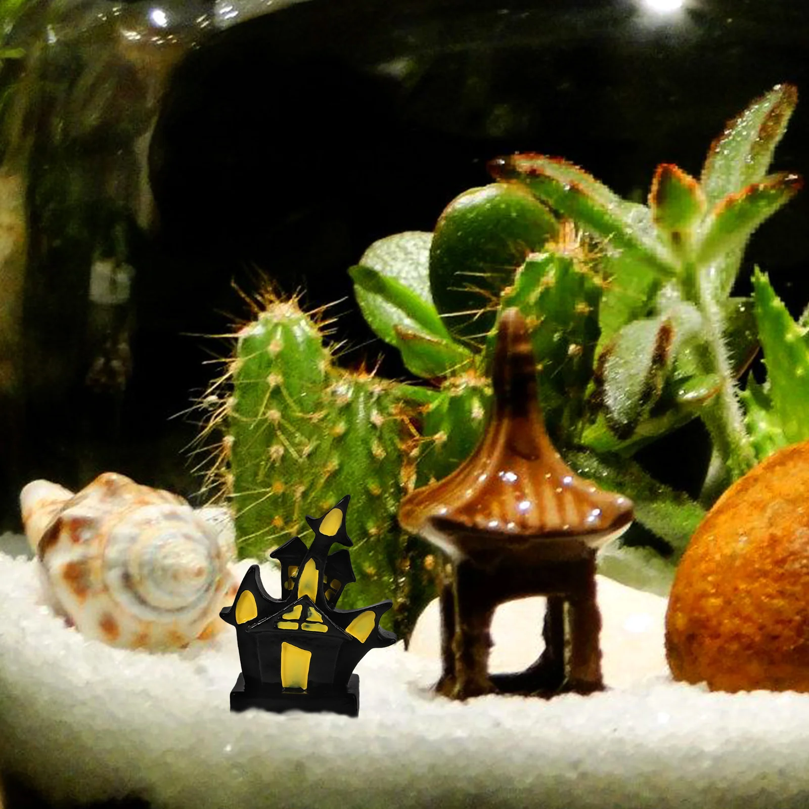 

3pcs Mini Castle Decoration Ornaments Resin Aquarium Landscaping Decor Hideout Fish Tank Layout Props Halloween Fish Tank