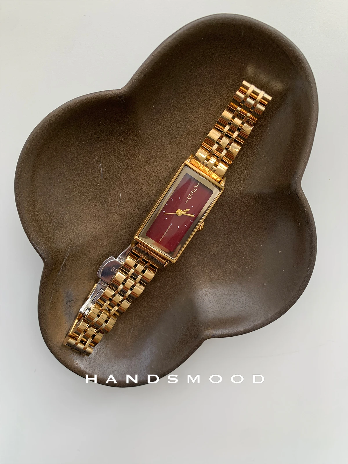 

Elegant ladies watch rectangular fashion French light luxury exquisite high-end temperament ladies watch birthday gift ladies