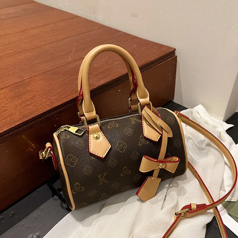 Classic fashion print luxury Boston bag - versatile single shoulder crossbody bag. Size: 19*10*13CM. Three styles available.