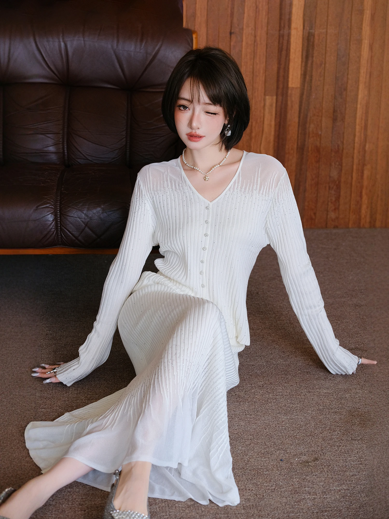 

MIUCO Knitted Woolen Set with Silk Sequins Elegant Half-length Skirt Button-up Long Sleeve V-neck Fashionable Women's Ensemble