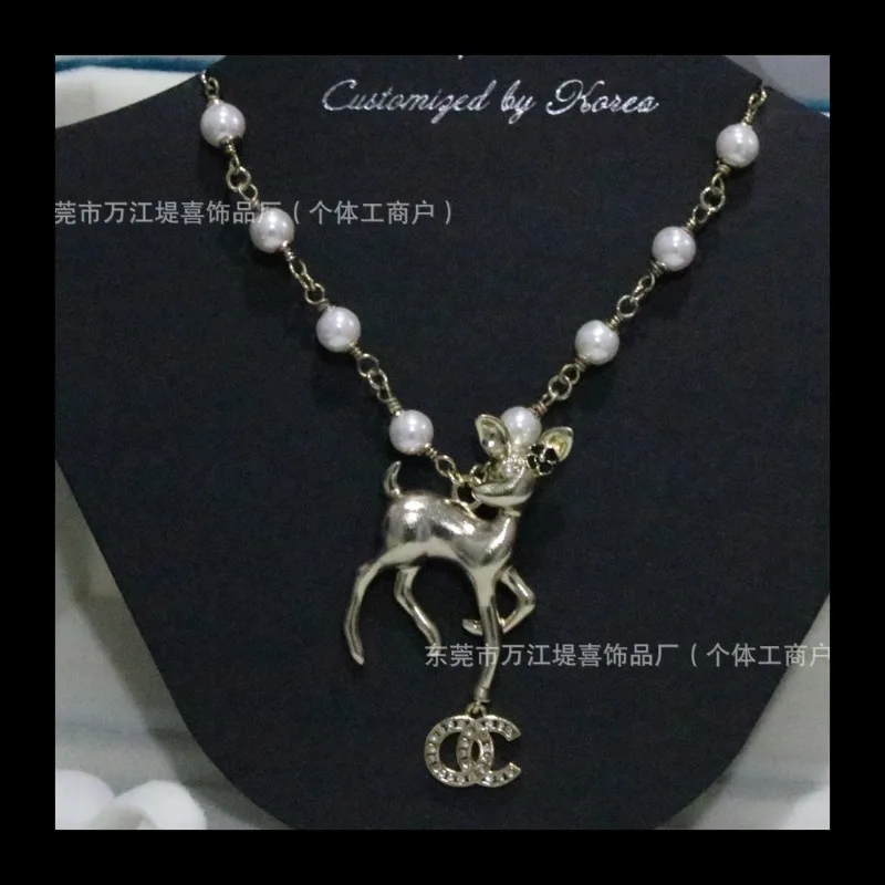 

N944 Животное Олень Дизайн Знаменитости Темперамент Жемчужная Буква Олень Жемчужное Ожерелье
