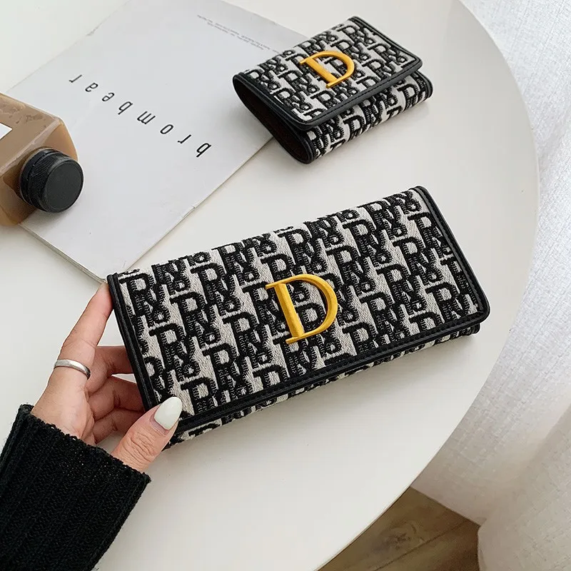 

Women's Portable Wallet Mini Bag, Versatile Storage Solution With Niche Design And Easy To Carry Features