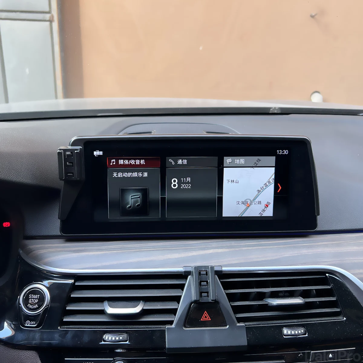 Für BMW 5er G30 2017-2020 BMW 6er GT Auto-Handyhalterung Bildschirm-Fixierclip Kabelloses Ladegerät Maßgefertigte Handy-Bildschirmhalterung – Detail 2
