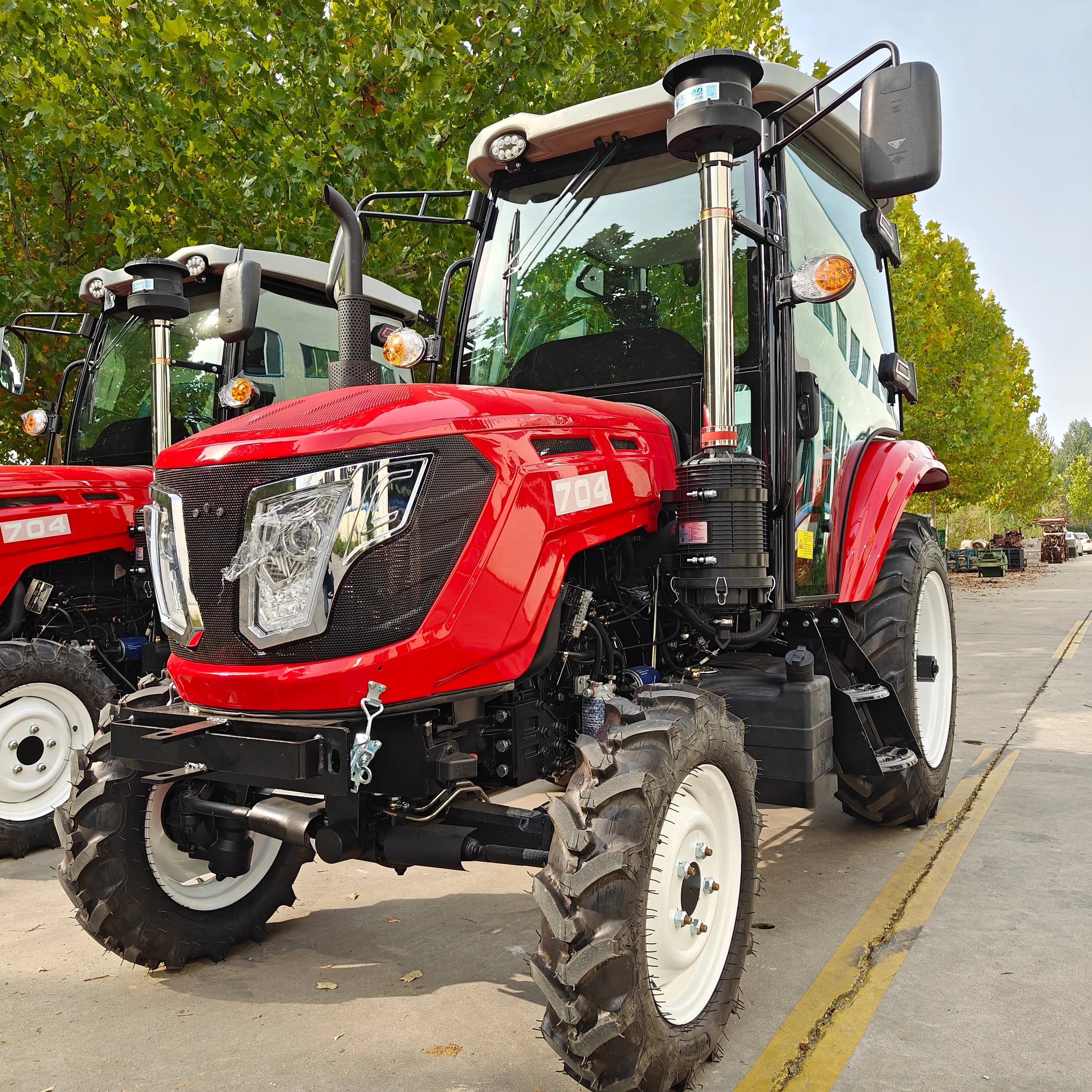 4WD Tractors for Agricultural and Home Use Available in 50HP 60HP 70HP 80HP