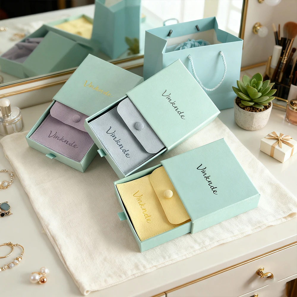 

Wholesale Drawer Paper Jewelry Packaging Boxes with Microifber Snap Bag Customized Logo Earrings Ring Storage for Small Business